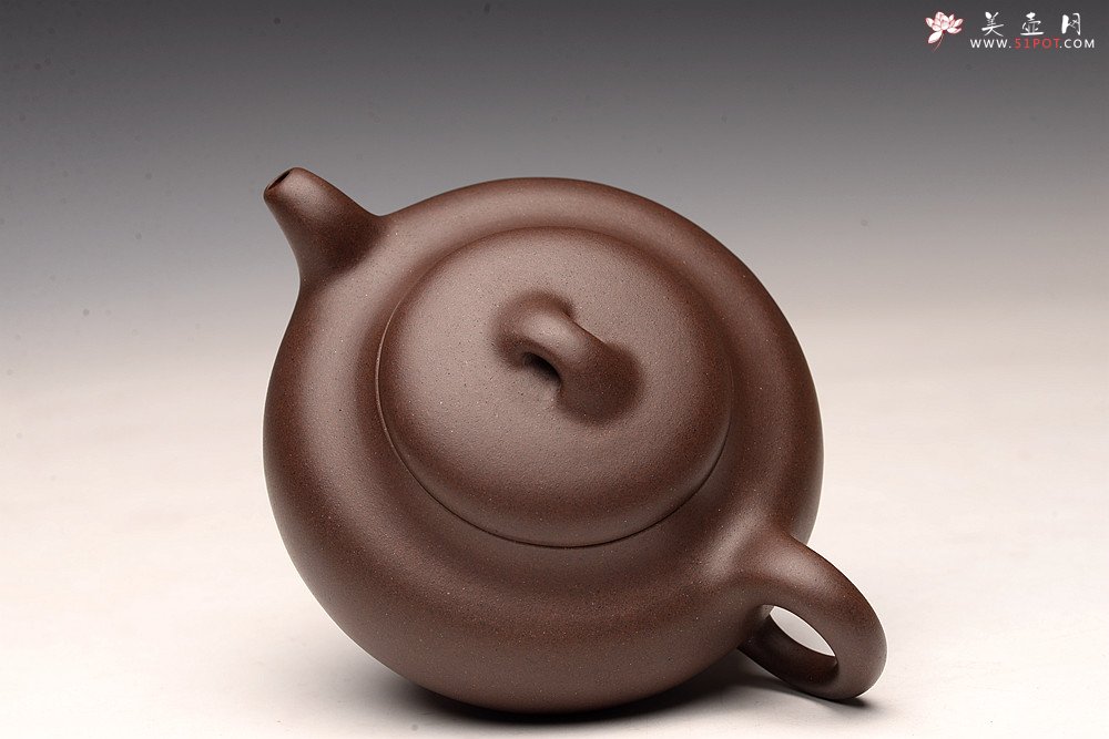 紫砂壶图片：沈秋伟丙申夏全手摹古 饱满耐品 线条流畅 老拼紫 朴圆  - 美壶网