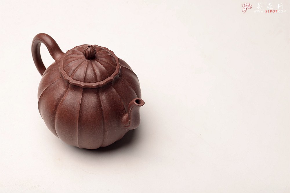 紫砂壶图片：周斌丙申秋全手演绎筋囊器 银台醉客 颇具难度 线条流畅 - 美壶网
