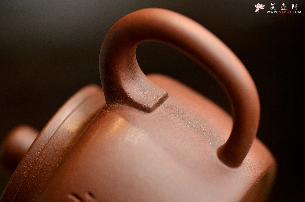 紫砂壶图片：山水之中作主人 摹古剑流德中 - 美壶网