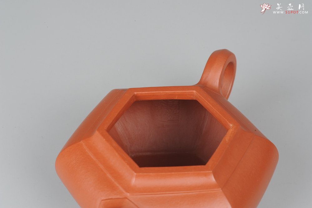 紫砂壶图片：非铁红色素泥 优质朱泥全手工大彬六方壶 端庄秀美 - 美壶网