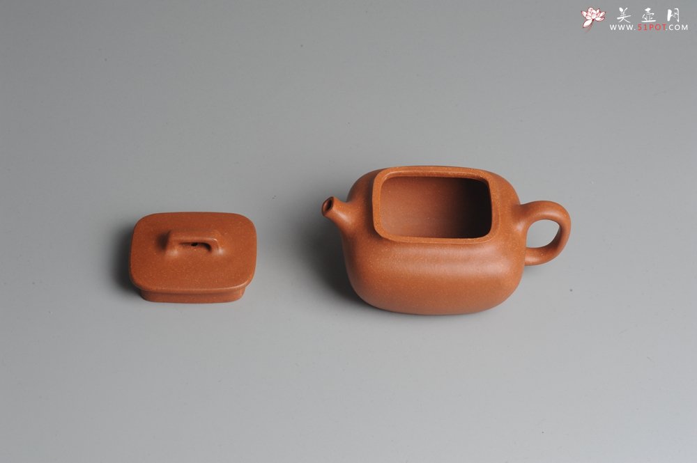 紫砂壶图片：美壶回馈 特惠小四方 一捺底 非常油润的降坡泥 - 美壶网