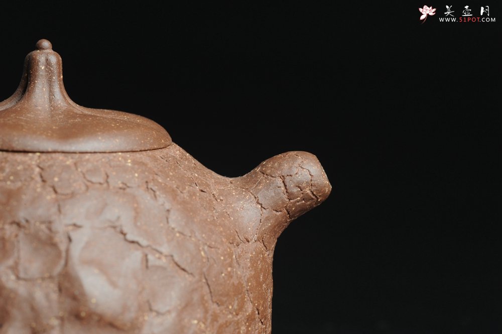 紫砂壶图片：全手工一手壶 瓜蒂龚春壶 小巧可爱 - 美壶网