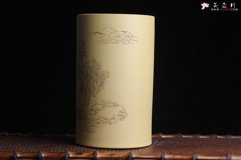 紫砂壶图片：美筒特惠 精品山水高帽笔筒三式 山高月小 水落石出 老师不打草稿直接空刻 一气呵成 - 美壶网
