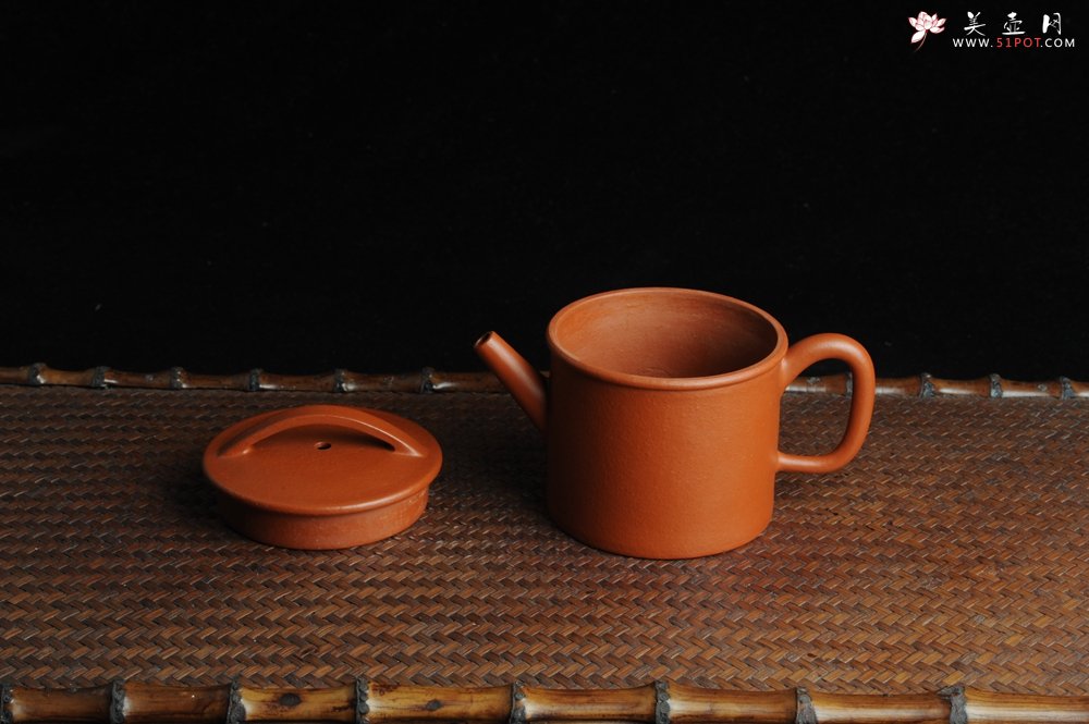 紫砂壶图片：优质赵庄朱泥 精品全手工汉瓦 端庄秀雅 大口实用 出水暴爽 - 美壶网