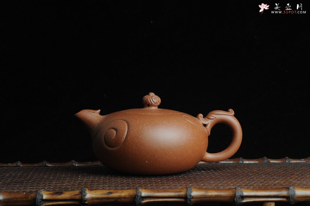 紫砂壶图片：美壶特惠 优质降坡泥龙凤呈祥 寓意吉祥 嵌盖难度大 - 美壶网