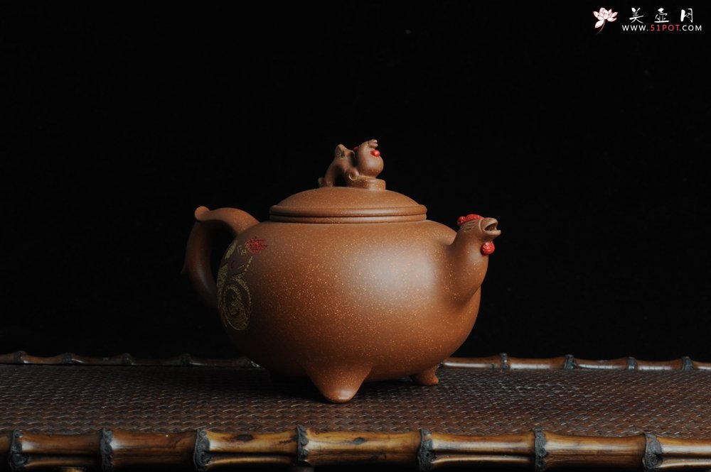 紫砂壶图片：美壶特惠 金鸡纳福 寓意吉祥富贵 - 美壶网