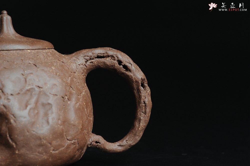 紫砂壶图片：全手工一手壶 瓜蒂龚春壶 小巧可爱 - 美壶网