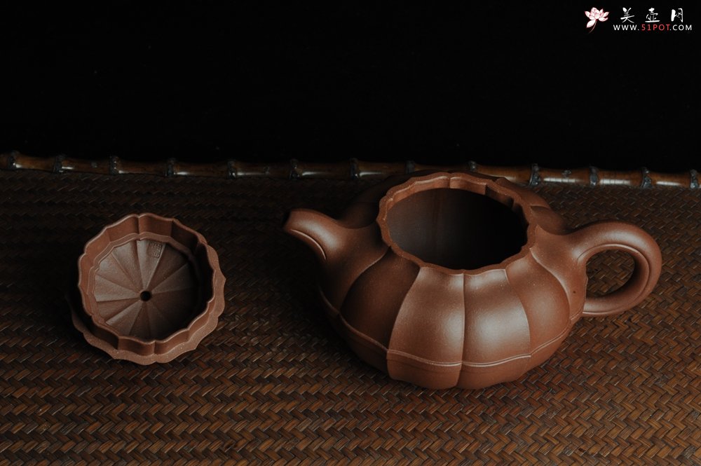 紫砂壶图片：全手工精品合菱 筋囊力作 难度大 - 美壶网