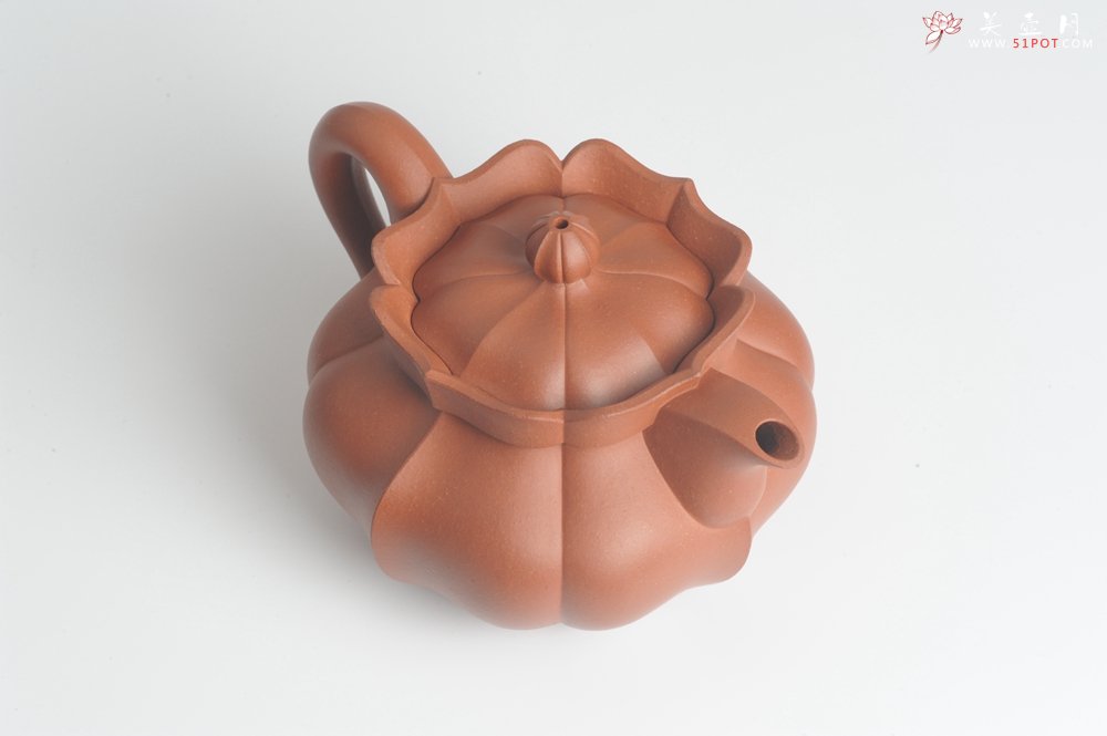 紫砂壶图片：优质清水泥精品莲花僧帽 难度大 线条干净利落 - 美壶网