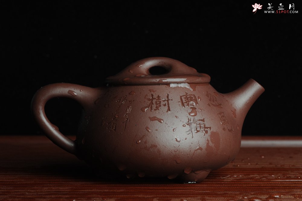 紫砂壶图片：美壶特惠 经典平盖小石瓢 满瓢（景舟石瓢）装饰梅花 泥料超好高档包装一壶二杯 做工灰常精致 - 美壶网