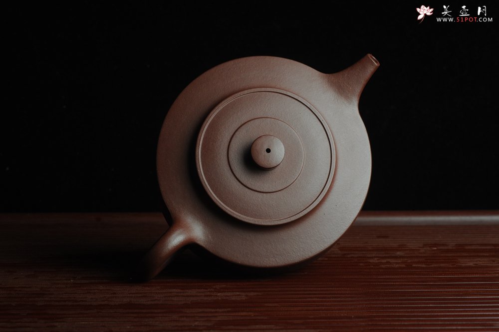 紫砂壶图片：美壶特惠 曼生周盘 通景山水 做工超精致 茶人醉爱 - 美壶网