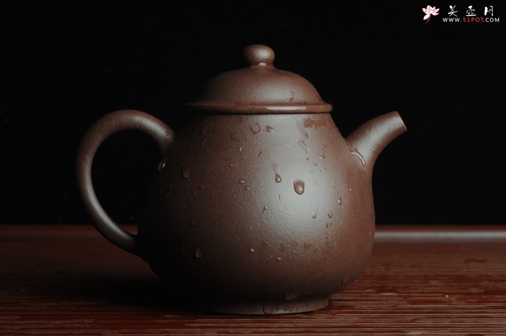 紫砂壶图片：全手工优质老紫泥潘壶刹凹成型单片拍打王新云进步之作 - 美壶网