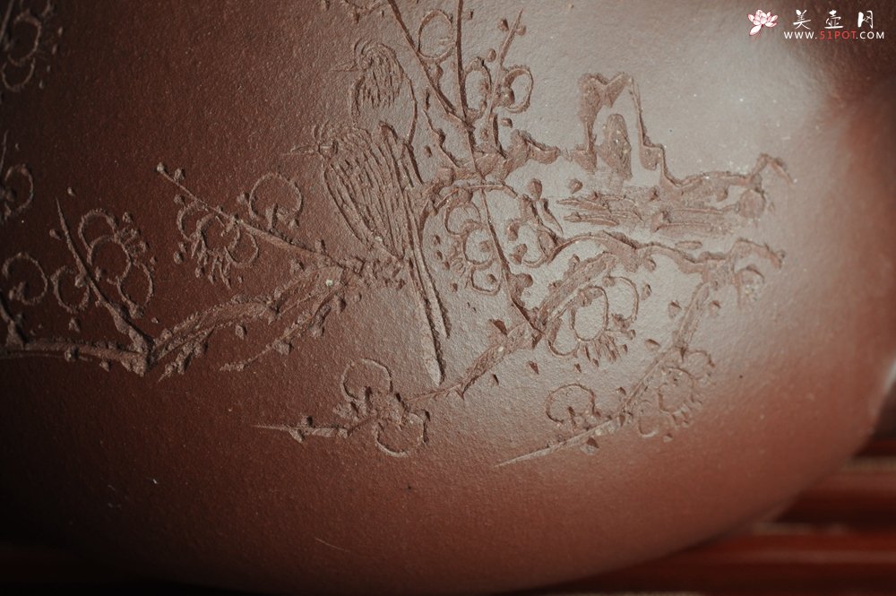 紫砂壶图片：美壶特惠 经典平盖小石瓢 满瓢（景舟石瓢）装饰梅花 泥料超好高档包装一壶二杯 做工灰常精致 - 美壶网