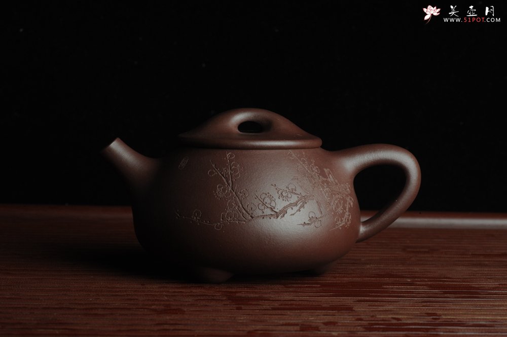 紫砂壶图片：美壶特惠 经典平盖小石瓢 满瓢（景舟石瓢）装饰梅花 泥料超好高档包装一壶二杯 做工灰常精致 - 美壶网