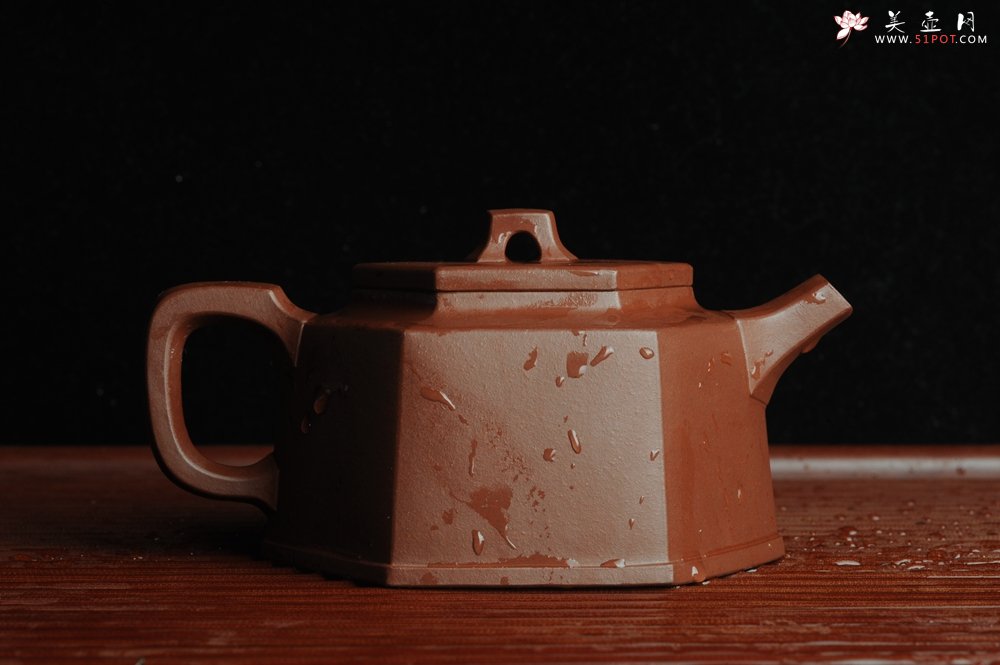 紫砂壶图片：美壶特惠 优质底曹青全手工六方井栏 - 美壶网