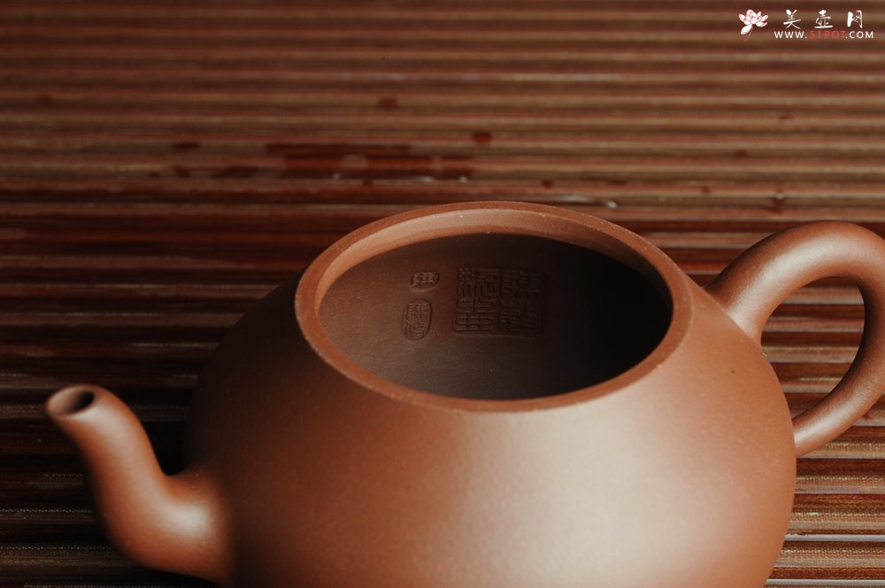 紫砂壶图片：美壶特惠 全手工精品秀雅梨形壶 茶人醉爱 - 美壶网