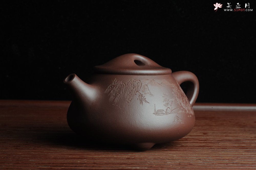 紫砂壶图片：优质紫茄泥全手工山水满瓢 雨过山色清 - 美壶网