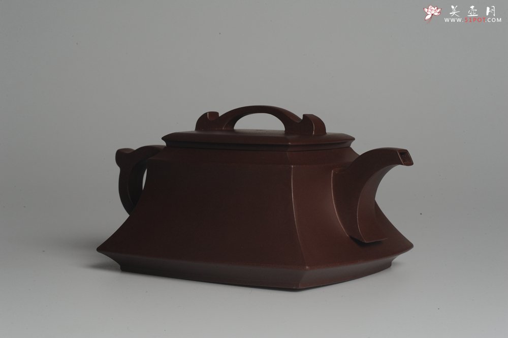 紫砂壶图片：原创精致全手工四方吉玉壶 难度大线条流畅 - 美壶网