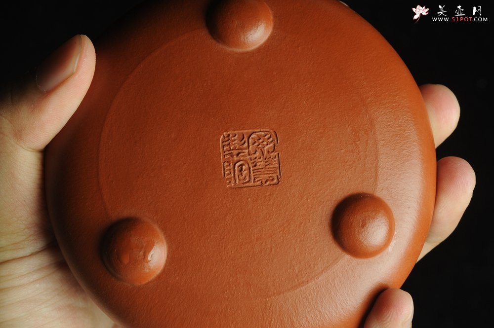 紫砂壶图片：优质朱泥全手工刻竹石瓢 天道无亲常与善人 - 美壶网