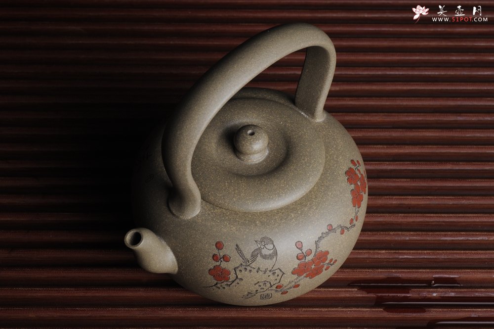 紫砂壶图片：美壶特惠 老青段 精工慧泉提梁 子陶刻铁骨寒梅鸟 - 美壶网
