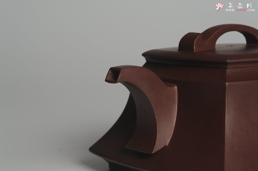 紫砂壶图片：原创精致全手工四方吉玉壶 难度大线条流畅 - 美壶网