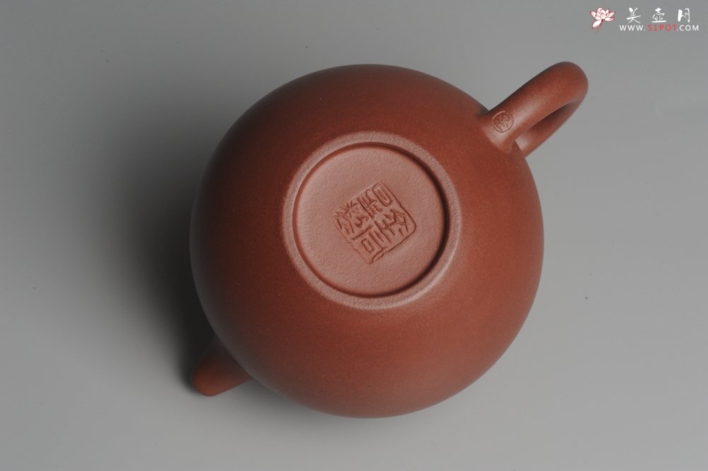 紫砂壶图片：油润底曹青 全手工寿珍掇球 深得老味 做工灰常好 请君细品 作品说话  - 美壶网