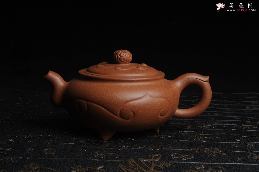 紫砂壶图片：美壶特惠 原创三足如意壶 嵌盖难度大 油润降坡泥 做工超精致 - 美壶网