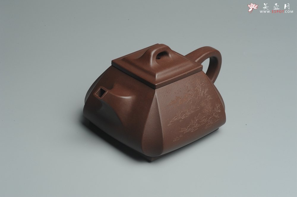 紫砂壶图片：美壶特惠 用心之作 进步之作 细节到位 做工精良 方健老师精心装饰山水抽角石瓢 只为看得见的朋友精工 - 美壶网
