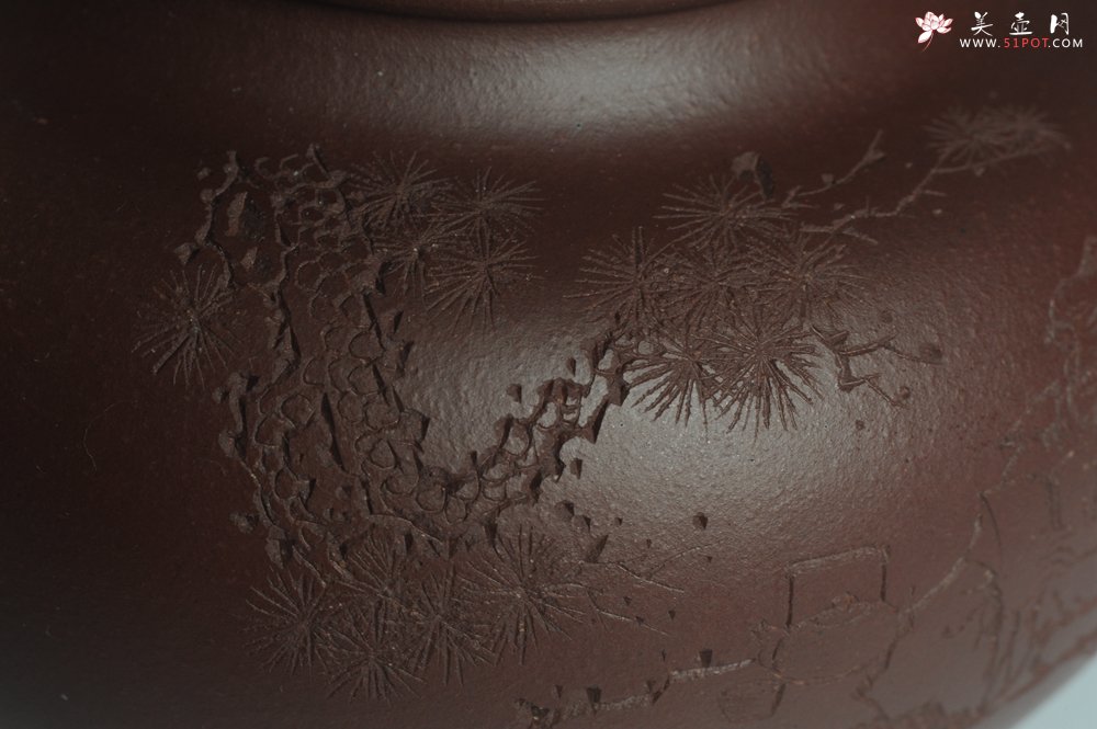 紫砂壶图片：强强联合 实力派杨老师全手工大亨莲子 方健老师即兴装饰 一甄清气半静吟 古韵悠悠 气势非凡 深得老味 - 美壶网