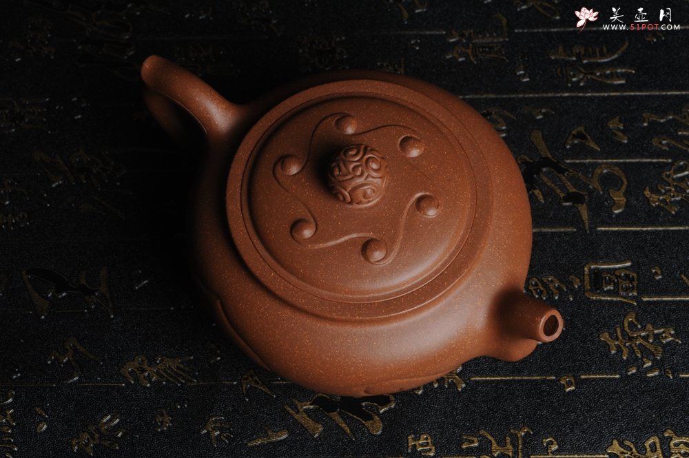 紫砂壶图片：美壶特惠 原创三足如意壶 嵌盖难度大 油润降坡泥 做工超精致 - 美壶网
