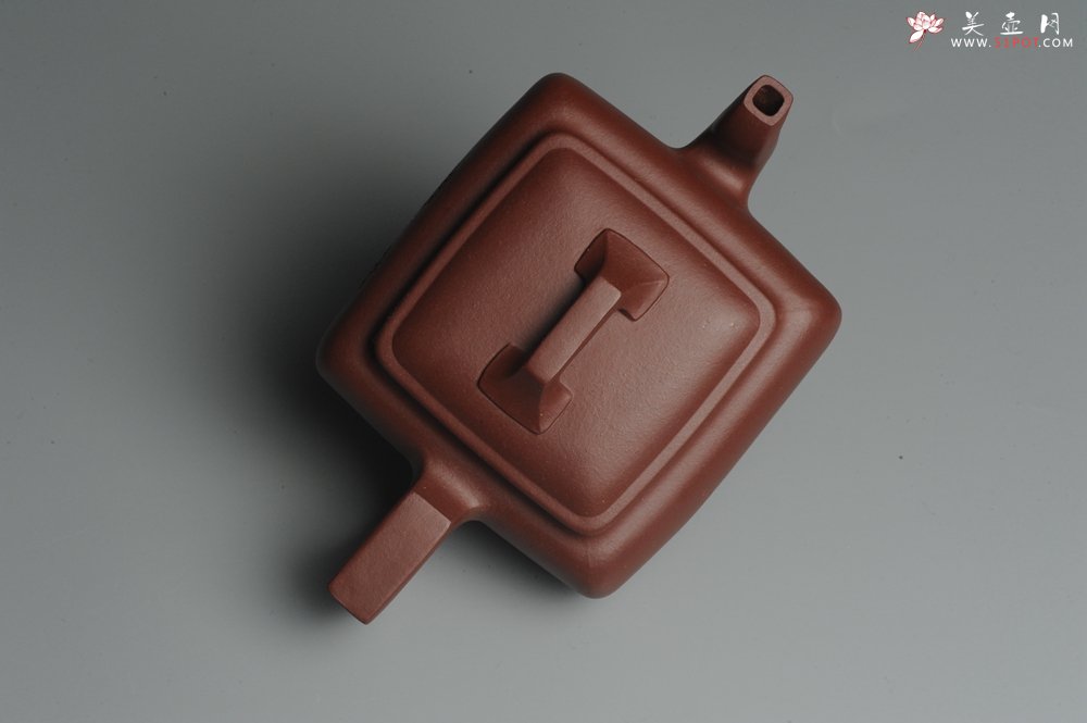 紫砂壶图片：美壶特惠 精品无欲则刚四方方樽 陈俊儒精心装饰 - 美壶网