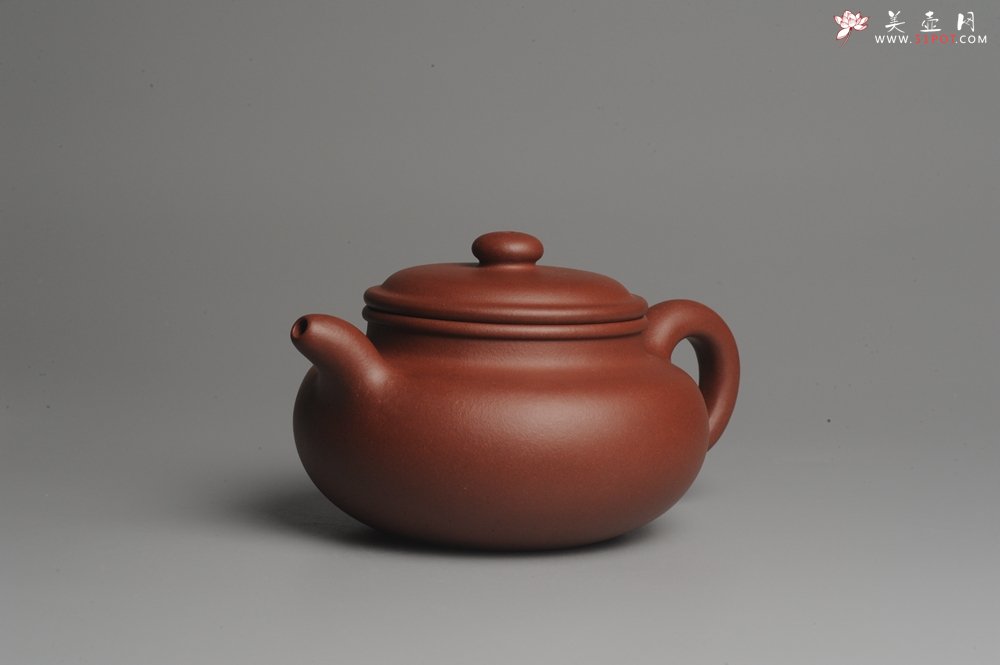 紫砂壶图片：油润底曹青 一捺底精品全手工大亨仿古 深得老味 请君细品 - 美壶网