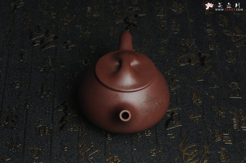 紫砂壶图片：美壶特惠 经典平盖小石瓢 满瓢（景舟石瓢）子木刻绘山水 - 美壶网