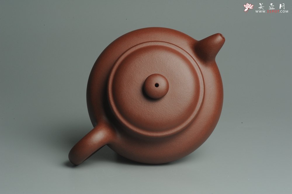 紫砂壶图片：油润底曹青 一捺底精品全手工大亨仿古 深得老味 请君细品 - 美壶网