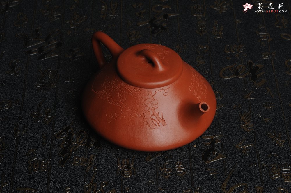 紫砂壶图片：朱泥全手工刻梅花子冶石瓢 - 美壶网