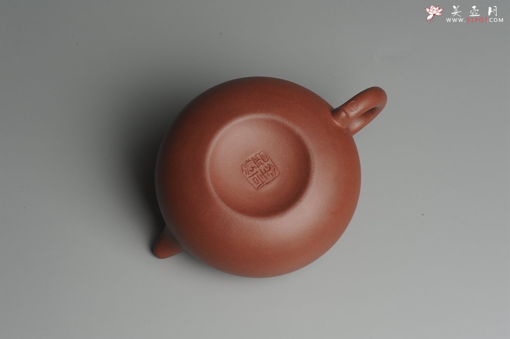 紫砂壶图片：油润底曹青 一捺底精品全手工大亨仿古 深得老味 请君细品 - 美壶网