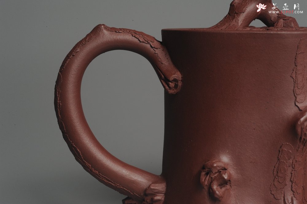 紫砂壶图片：实力派全手工木棉松桩 气质非凡 肌理自然生动 难度大 - 美壶网