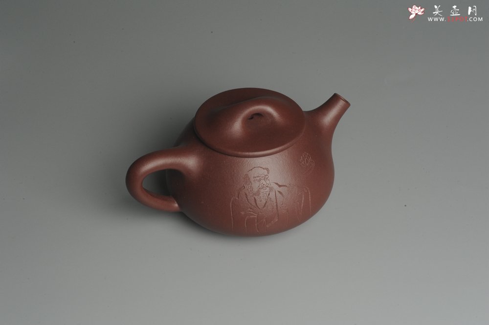 紫砂壶图片：美壶特惠 精致做工经典平盖无为小石瓢 精刻人物 茶人醉爱 - 美壶网