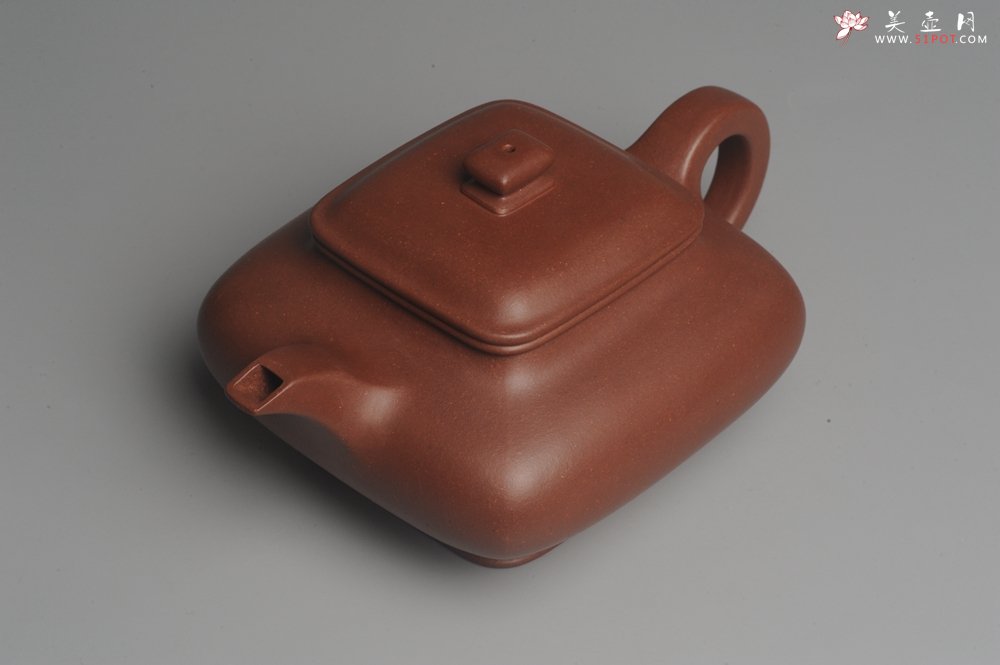 紫砂壶图片：实力派张海艳全手工老辣四方虚扁壶 超精致 - 美壶网