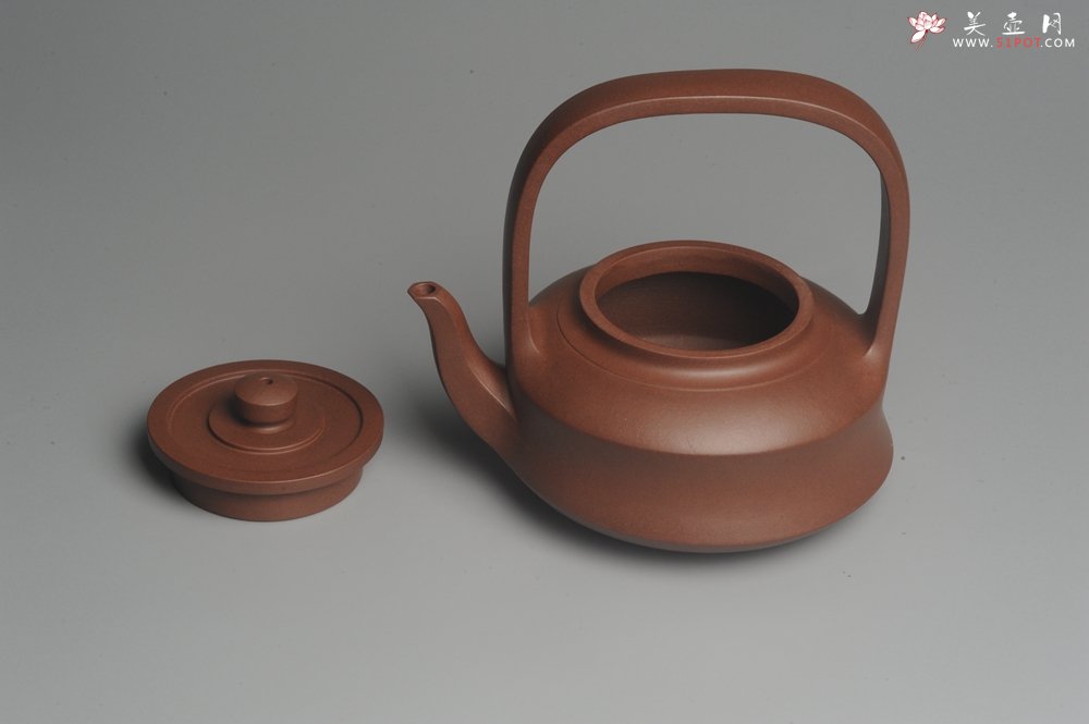 紫砂壶图片：进步明显 扛鼎之作 全美品 难度大刹凹单片折肩拍打成型全手工提壁壶 且玩且珍惜 - 美壶网