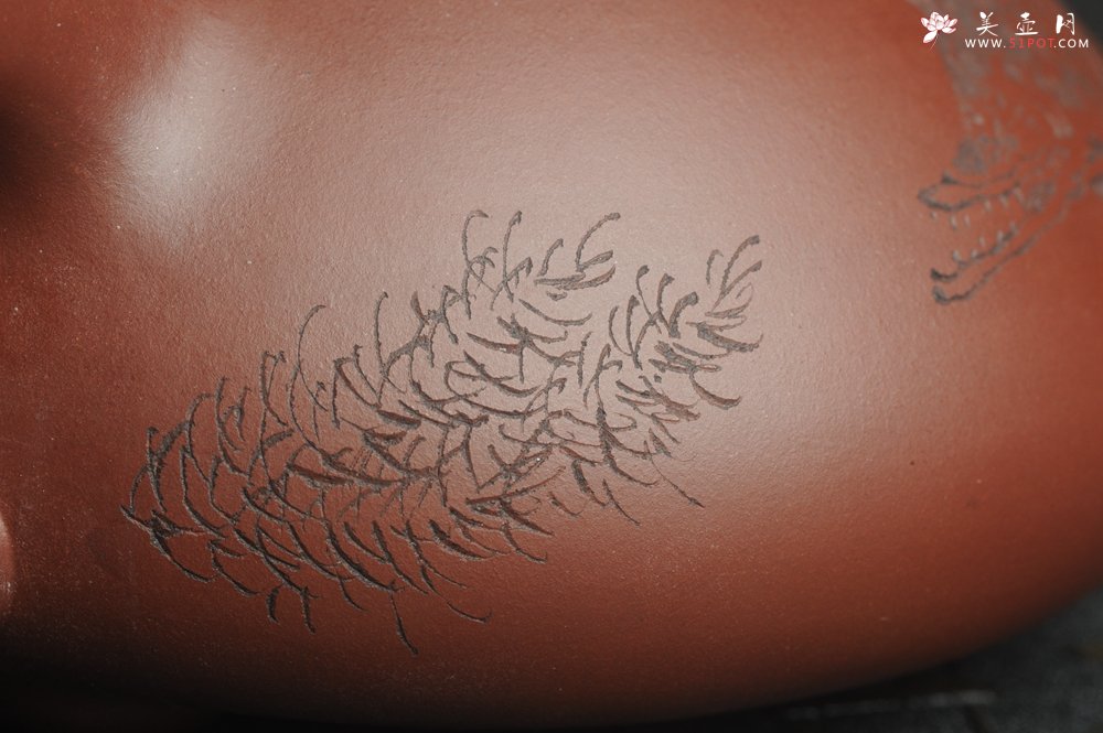 紫砂壶图片：油润紫泥 全手工大满瓢 石瓢 文气装饰双贵图 游鱼之乐 煮白石泛绿云 一瓢细酌邀桐君 - 美壶网