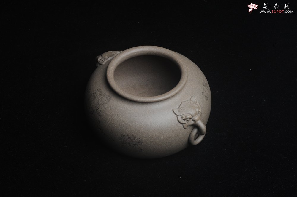 紫砂壶图片：精品特惠 老青段精品瑞兽双耳罐 茶仓 茶叶罐 水洗 烟灰缸 多用 子陶刻抚琴图 琴韵书声 - 美壶网