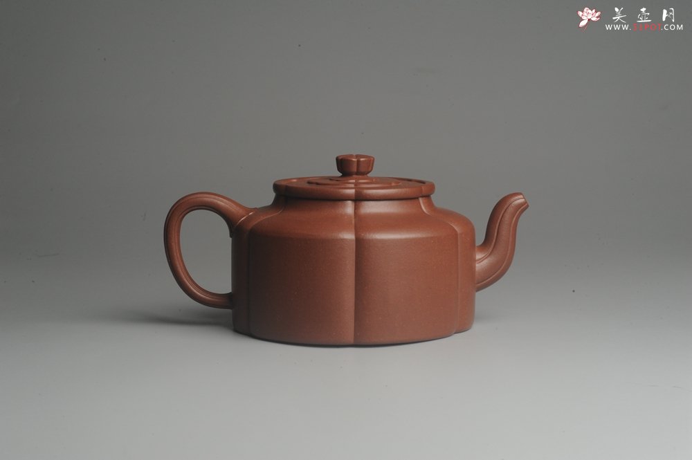 紫砂壶图片：实力派张海艳手工压制成型精工梅花周盘壶 气势磅礴 - 美壶网