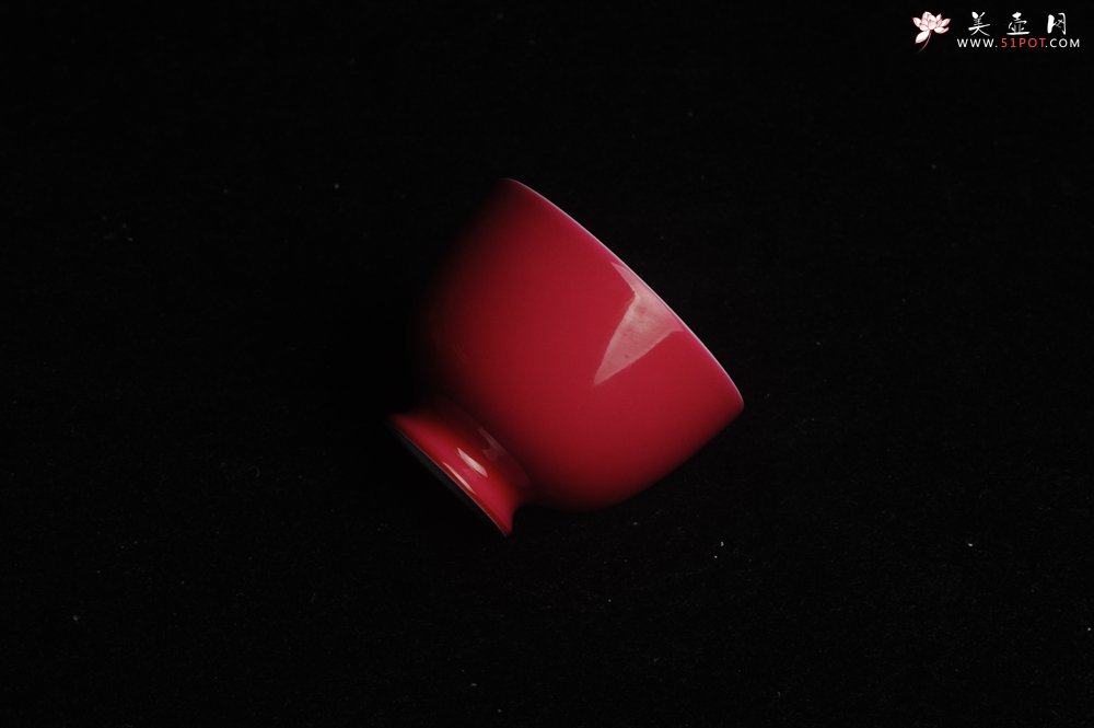 紫砂壶图片：精致胭脂红主人杯 茶人醉爱 适合女士 - 美壶网