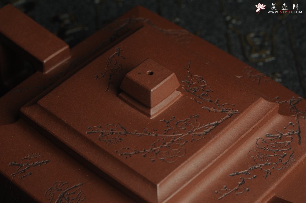 紫砂壶图片：全手工精致方山逸士壶 装饰通转梅花 特文气 - 美壶网