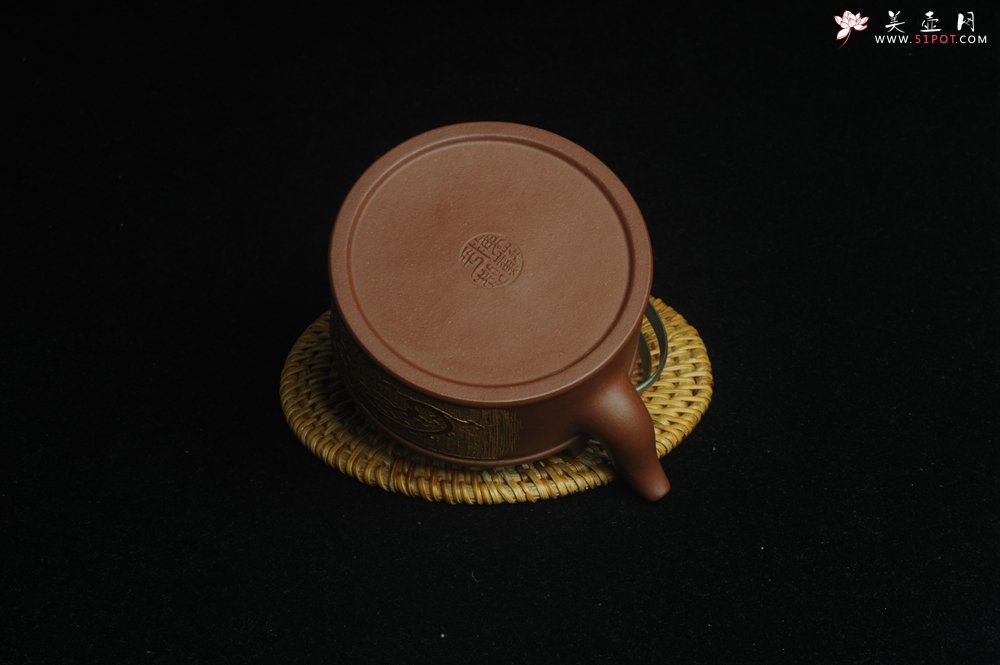 紫砂壶图片：美壶特惠 优质红清水泥精致宫廷直汲提梁 提梁为纯银材质 - 美壶网