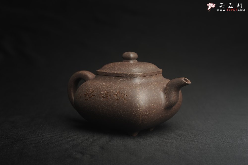 紫砂壶图片：实力派张海艳全手工特好老青灰段泥传炉壶 装饰人物 饮者寿 特文气 - 美壶网