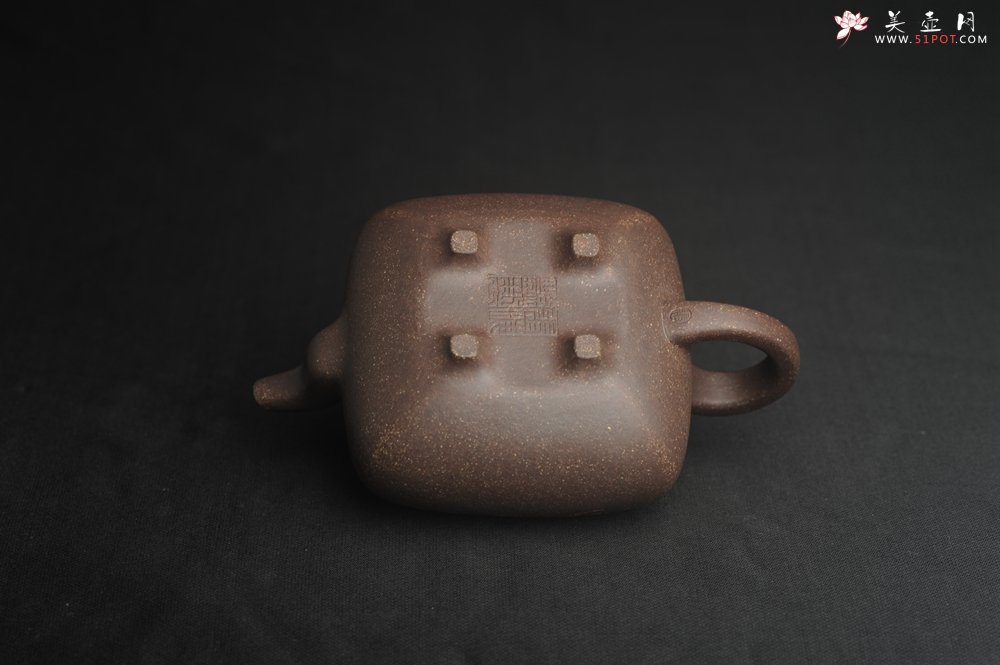 紫砂壶图片：实力派张海艳全手工特好老青灰段泥传炉壶 装饰人物 饮者寿 特文气 - 美壶网