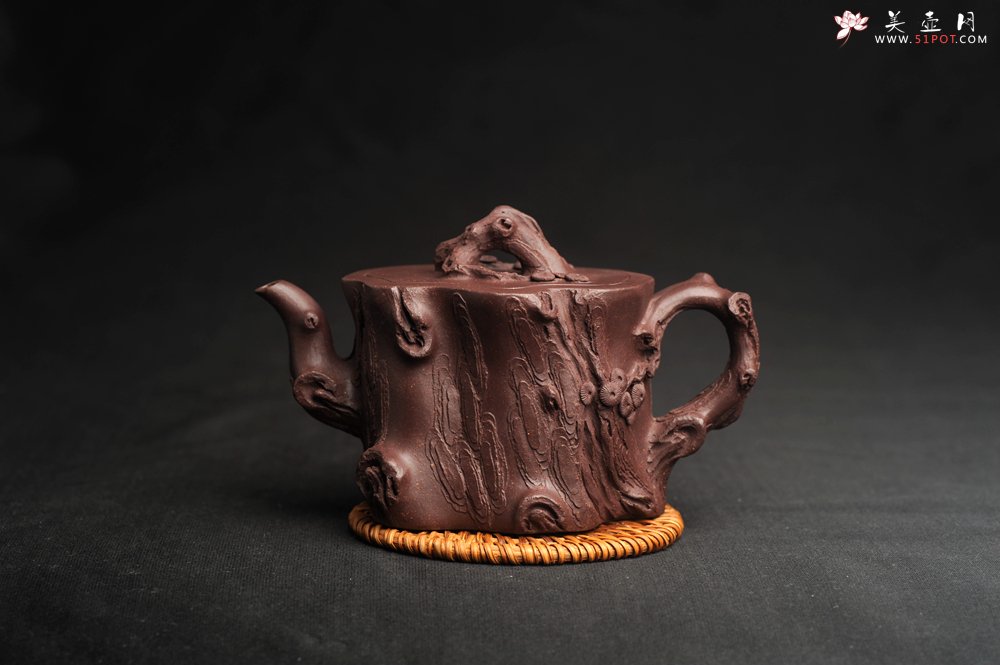 紫砂壶图片：潜力股唐老师 全手工精致老紫泥松桩壶 肌理丰富生动 期待与您结缘 - 美壶网