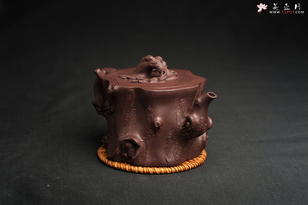 紫砂壶图片：潜力股唐老师 全手工精致老紫泥松桩壶 肌理丰富生动 期待与您结缘 - 美壶网